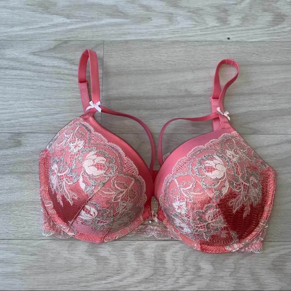 Victoria’s Secret pink bra size 34DD
